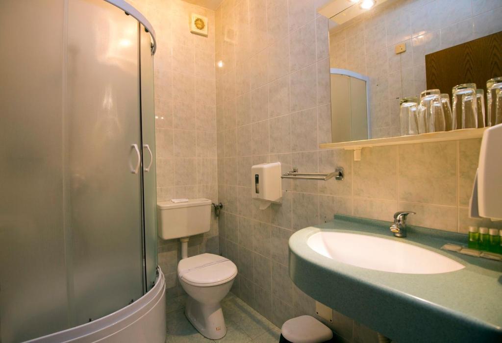 Motel Kod Bakija Karlovac Rom bilde